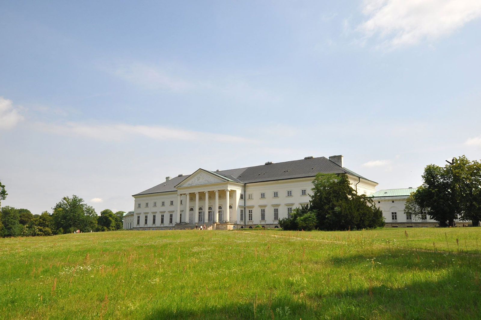 Zamek Kacina (Photo license: CC BY 2.0)